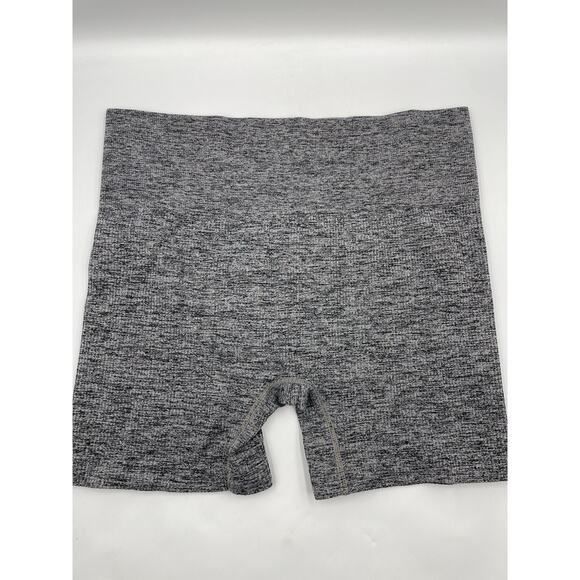 Colsie Women's Seamless Bike Shorts - Gray Size Large - Picture 2 of 3